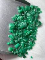 101.90ct Swat Emerald Rough Lot (11x9x7mm): Untouched Natural Green Gems from Pakistan - Image 6