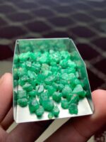 A Substantial 69.40 ct Emerald Rough Lot from Swat Valley - Image 6