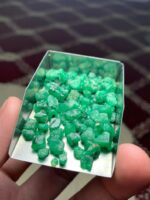 A Substantial 69.40 ct Emerald Rough Lot from Swat Valley - Image 7