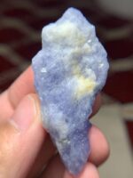 Exceptional 90.40 ct Afghan Hackmanite Crystal with Museum-Grade Size and Rare Optical Phenomena - Image 8