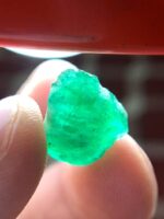 9.97 ct Swat Emerald Crystal – A Bold Statement of Nature - Image 8