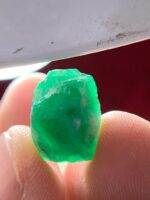 9.85 ct Swat Emerald Crystal (15.01 × 9.91 × 7.85 mm) – Natural Untreated Green Beryl from Pakistan’s Gem Valley - Image 6