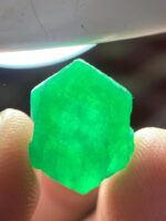 5.15ct Swat Emerald Crystal – A Wide, Vibrant Green Gem from Pakistan - Image 6