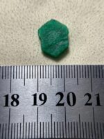 5.15ct Swat Emerald Crystal – A Wide, Vibrant Green Gem from Pakistan - Image 9