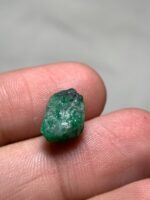 Collector’s Highlight: 5.10ct Emerald Crystal (11.82 x 8.83 x 6.99 mm) - Image 2