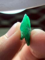 10.80ct Swat Emerald Crystal – A Wide, High-Impact Gemstone from Pakistan - Image 11