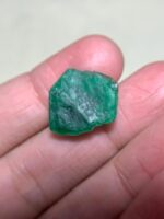 10.80ct Swat Emerald Crystal – A Wide, High-Impact Gemstone from Pakistan - Image 5