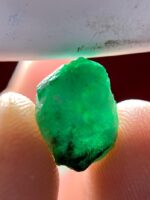 Collector’s Highlight: 5.10ct Emerald Crystal (11.82 x 8.83 x 6.99 mm) - Image 6