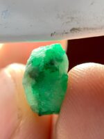 Collector’s Highlight: 5.10ct Emerald Crystal (11.82 x 8.83 x 6.99 mm) - Image 7