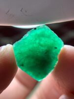 10.80ct Swat Emerald Crystal – A Wide, High-Impact Gemstone from Pakistan - Image 9