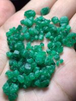 71.95ct Swat Emerald Rough Lot (8x6x6mm): Natural Green Crystals for Cutting, Jewelry, or Collection - Image 2