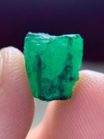 5.30ct Swat Emerald Crystal: Vivid Green with Natural Geometry - Image 7