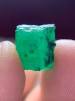 5.30ct Swat Emerald Crystal: Vivid Green with Natural Geometry - Image 9
