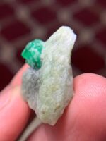 A 39.30-Carat Swat Emerald Specimen: Natural Brilliance Shaped by Mountain Light - Image 11