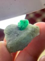 A 39.30-Carat Swat Emerald Specimen: Natural Brilliance Shaped by Mountain Light - Image 7