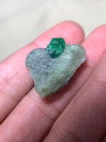 A 39.30-Carat Swat Emerald Specimen: Natural Brilliance Shaped by Mountain Light - Image 8
