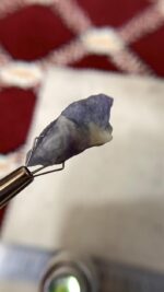 Large Afghan Hackmanite Crystal – 32 Carats of Strong Natural Presence - Image 4