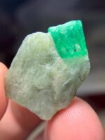 A Refined 25.45-Carat Swat Emerald Specimen: Elegance in Natural Form - Image 5