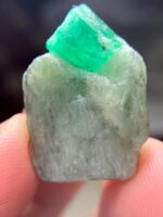 A Refined 25.45-Carat Swat Emerald Specimen: Elegance in Natural Form - Image 10