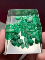 Rough Lot Spotlight: 45.29 ct Swat Emerald Crystal Parcel - Image 9