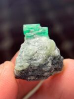 27.38ct Swat Emerald Specimen – A Stunning Natural Crystal with Impressive Size - Image 6