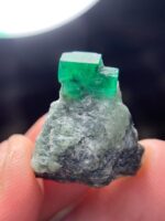 27.38ct Swat Emerald Specimen – A Stunning Natural Crystal with Impressive Size - Image 8