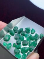 44.30ct Swat Emerald Rough Lot: Raw Elegance from Pakistan’s Premier Source - Image 2