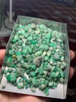 559.80-Carat Swat Emerald Rough Lot: A Treasure in Raw Form - Image 2