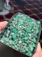 559.80-Carat Swat Emerald Rough Lot: A Treasure in Raw Form - Image 10