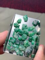 Raw Brilliance: 69.95ct Natural Swat Emerald Rough Lot - Image 2