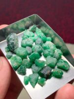 Raw Brilliance: 69.95ct Natural Swat Emerald Rough Lot - Image 4