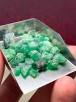 Raw Brilliance: 69.95ct Natural Swat Emerald Rough Lot - Image 5