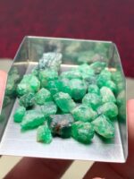 Raw Brilliance: 69.95ct Natural Swat Emerald Rough Lot - Image 7