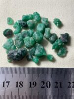 Raw Brilliance: 69.95ct Natural Swat Emerald Rough Lot - Image 8
