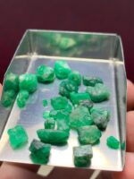Uncut Majesty: 32.85 ct Swat Emerald Rough — Untamed Beauty in Every Millimeter" - Image 6