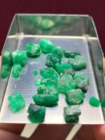 Uncut Majesty: 32.85 ct Swat Emerald Rough — Untamed Beauty in Every Millimeter" - Image 9