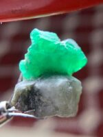 A 23.40-Carat Swat Emerald Specimen — A Natural Crystal With Depth and Presence - Image 2