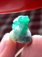 A 23.40-Carat Swat Emerald Specimen — A Natural Crystal With Depth and Presence - Image 10