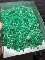 323.65 ct Swat Emerald Rough: Compact Gems with Hidden Potential - Image 11