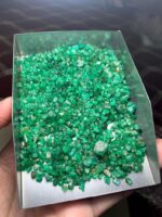 323.65 ct Swat Emerald Rough: Compact Gems with Hidden Potential - Image 7