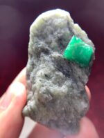 310 ct Natural Emerald Specimen from Swat – Museum-Grade Collector Crystal - Image 3