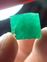 A 16.90-Carat Swat Emerald Crystal — Dimensions, Origin, and Value Explained - Image 4