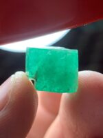 A 16.90-Carat Swat Emerald Crystal — Dimensions, Origin, and Value Explained - Image 10