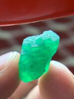 13.54 ct Swat Emerald Crystal – Majestic Natural Beauty - Image 11