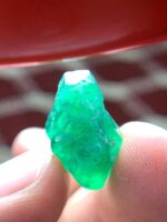 13.54 ct Swat Emerald Crystal – Majestic Natural Beauty - Image 5