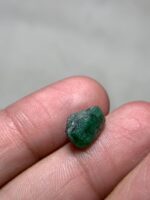 4.50 ct Natural Emerald Crystal from Swat – Raw & Radiant Green Gemstone - Image 9