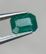 Exquisite 0.690 Ct Emerald Cut Green Hauyne: A Rare Gemstone of Distinction - Image 3