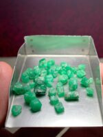 31.05ct Swat Emerald Rough Lot: Untouched Crystals with Collector Appeal - Image 4