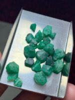 Raw Elegance: 39.35 ct Swat Emerald Rough (9.52 × 8.10 × 6.19 mm) - Image 2