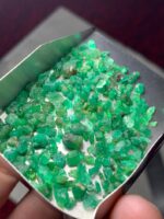 Exploring a 35.65ct Emerald Rough Lot: Swat Region, 8.09 x 6.18 x 6.32mm - Image 4